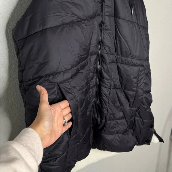 FDJ‎ vest 1514175, reversible faux sherpa outerwear vest women size large black - Picture 6 of 13